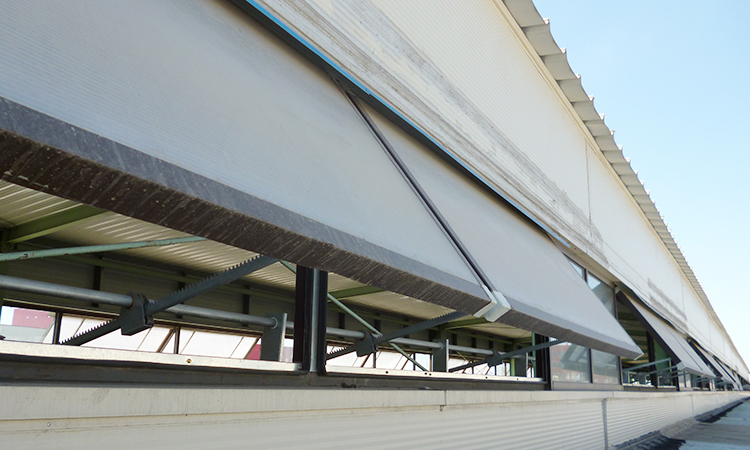 側(cè)開電動采光排煙天窗