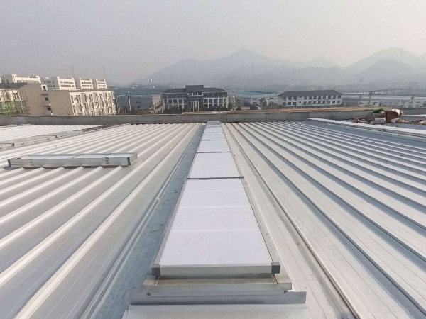 一字型電動(dòng)采光排煙天窗