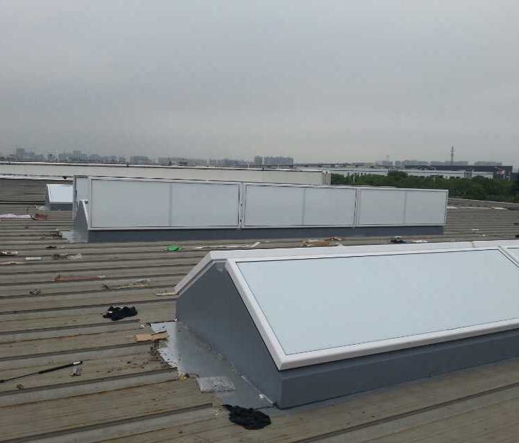 三角型電動(dòng)采光排煙天窗